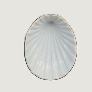 Vintage Porcelain Shell Dish Elizabeth Arden Palais de Versailles White